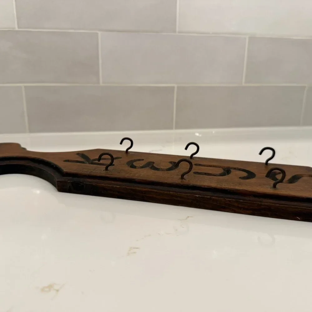 Vintage Wooden Key Holder‎ with Hooks Paddle Style for Wall